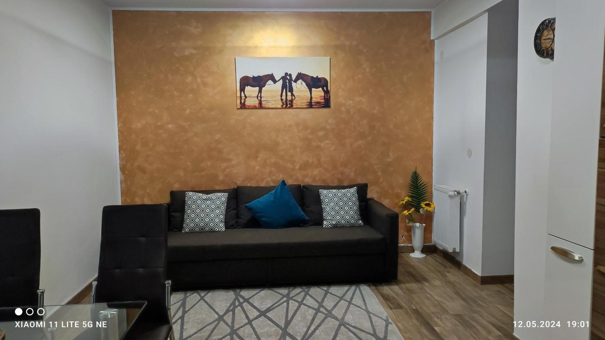 Apartament Lenus'K Appartement Boekarest Buitenkant foto